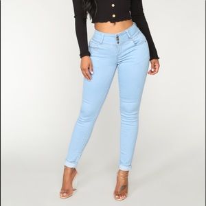 FashionNova Skinny Crop 👖